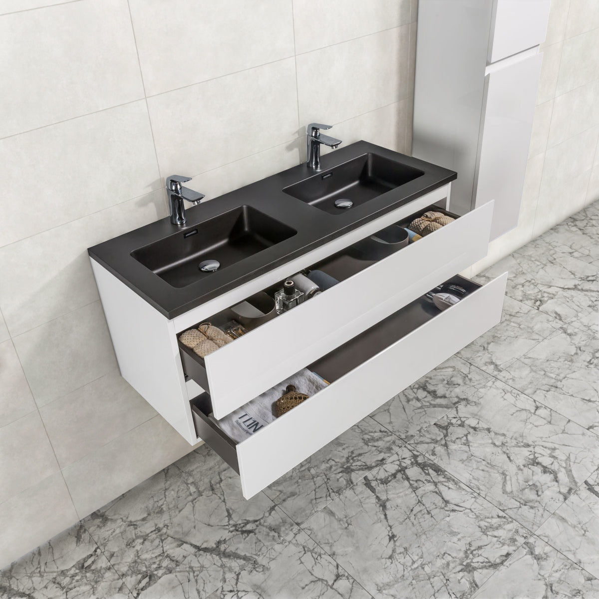 Badkamermeubel Tieme in hoogglans wit 120x50x48cm met zwarte wastafel