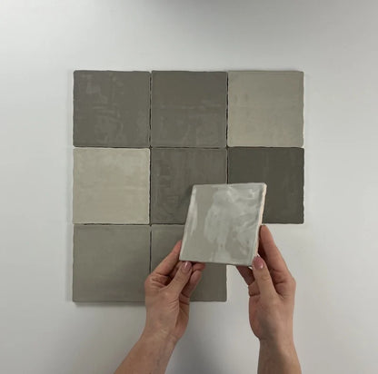 Moos Taupe glans handvorm 13x13