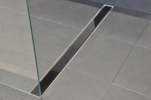 Wiesbaden Glasrooster zwart tbv 90x7 RVS douchegoot