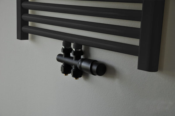 Wiesbaden set thermostatisch onderblok recht mat zwart